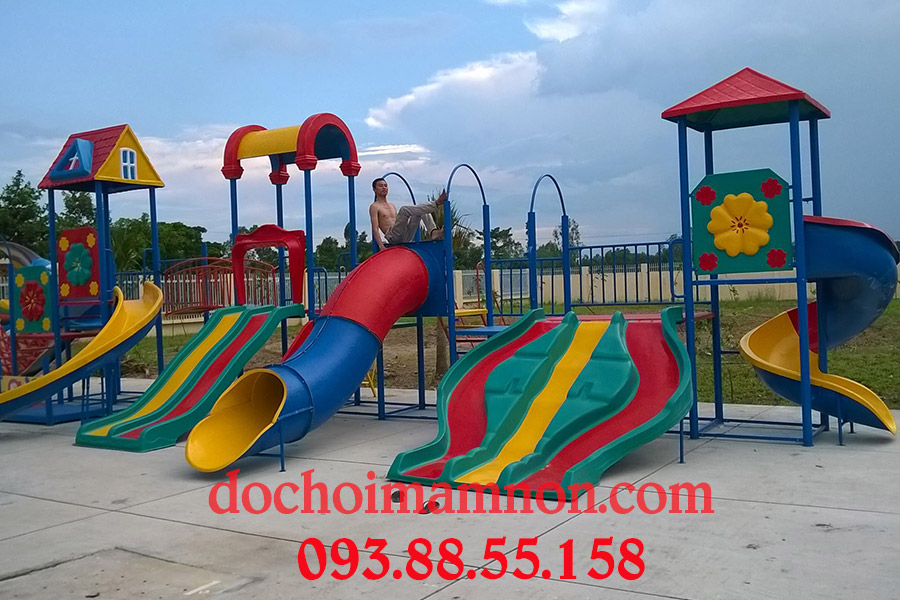 Cầu trượt dành cho trẻ em trong trường mầm non tại TPHCM giá rẻ