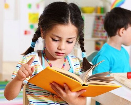 Học tiếng Anh ngay từ nhỏ mang đến nhiều lợi ích cho bé